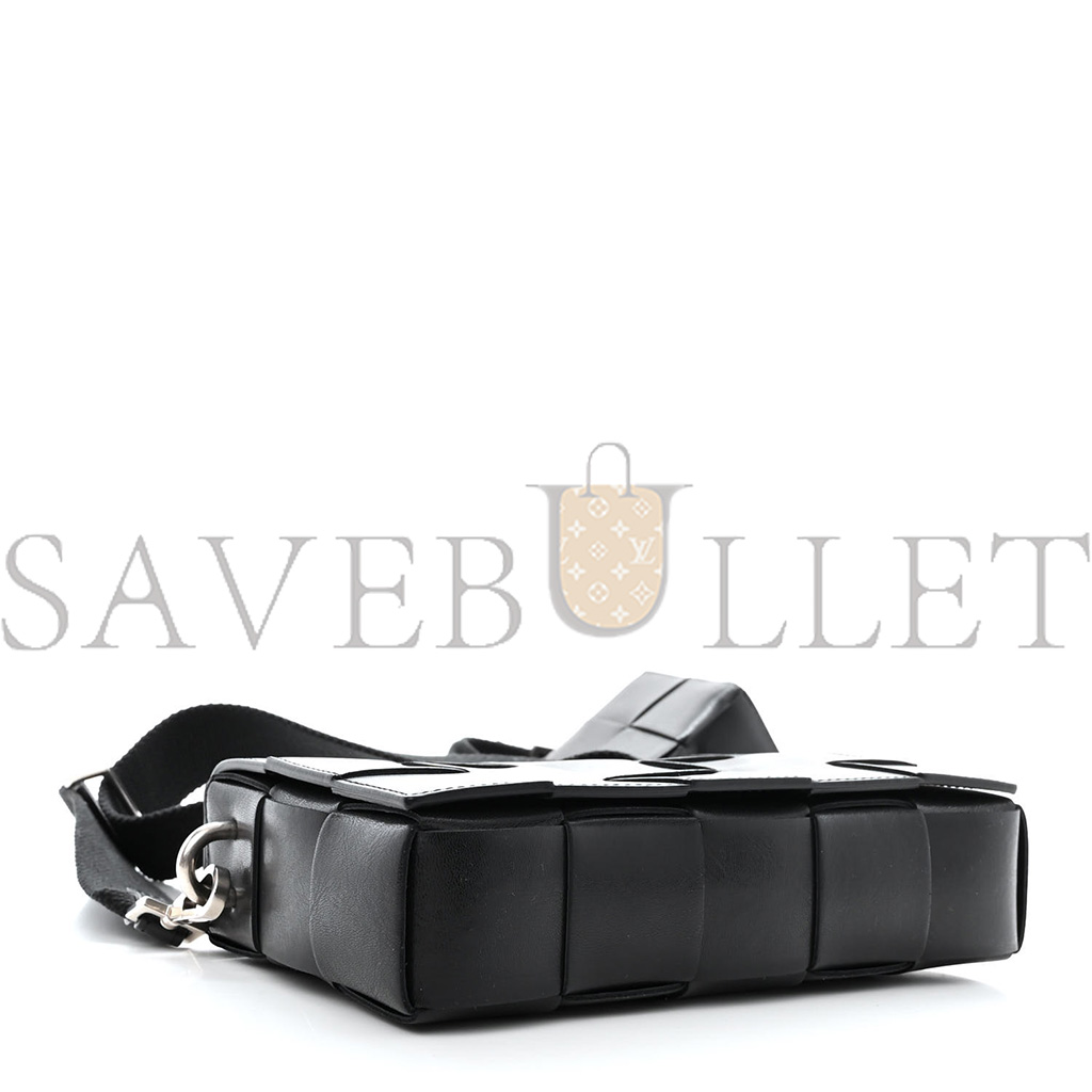 BOTTEGA VENETA CALFSKIN MAXI INTRECCIO CASSETTE WITH STRAP BAG BLACK  (23*15*5.5cm)